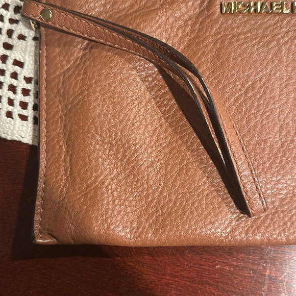 Michael Kors Tan Leather Wristlet - Picture 10 of 11
